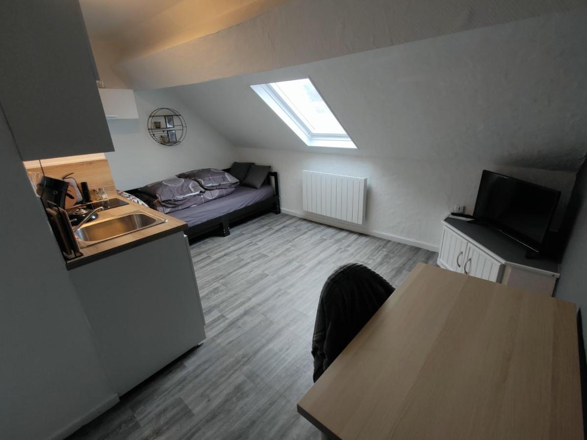 Studio "Sous Les Toits", Proche Hyper Centre Et Commerces ! Valenciennes Exterior foto